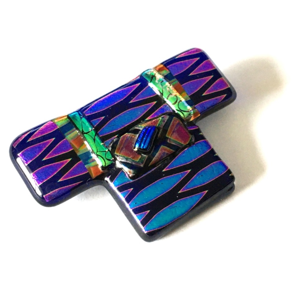 Kimono Brooch - Richly patterned dichroic fused glass Jewelry - Picture 6 of 8